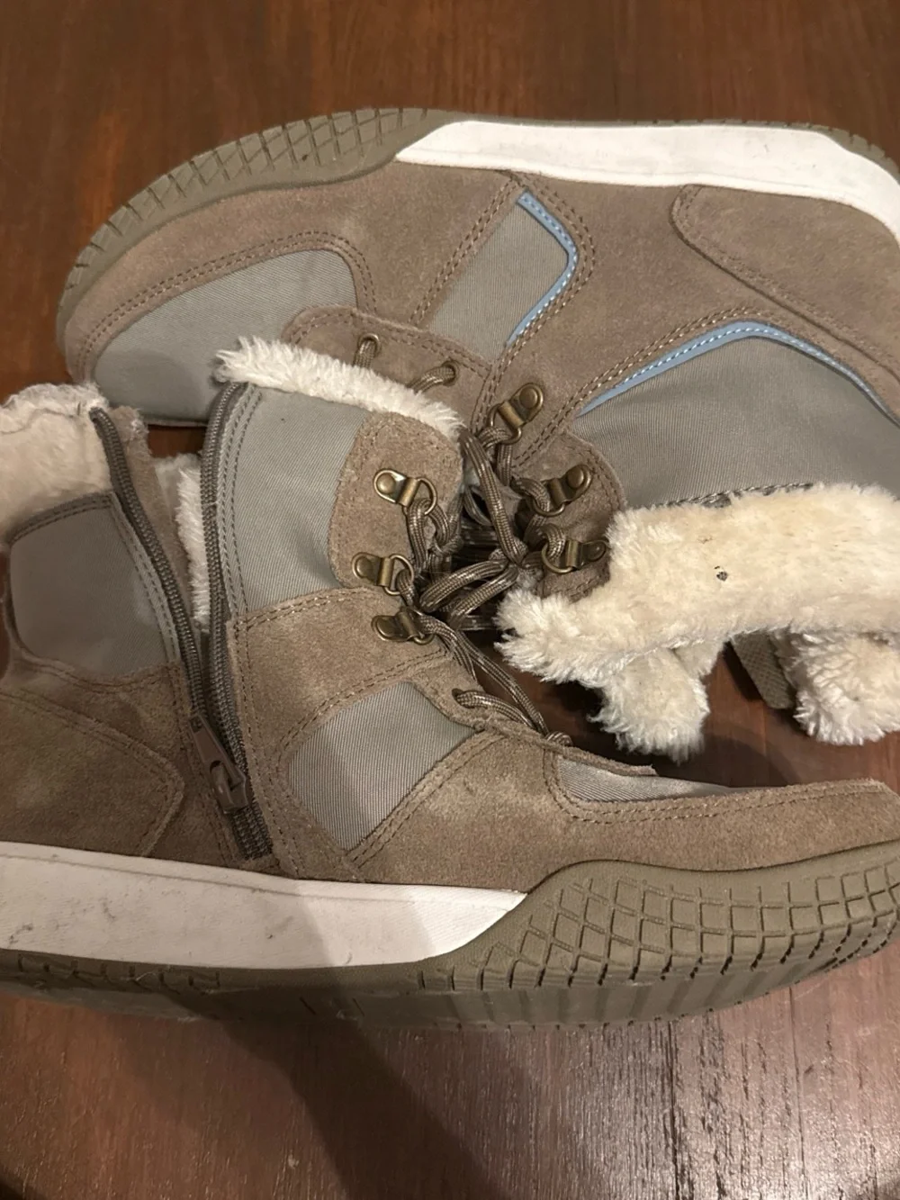 Vintage 1946 Light Taupe Faux-Fur Lined Winter Ankle Boots